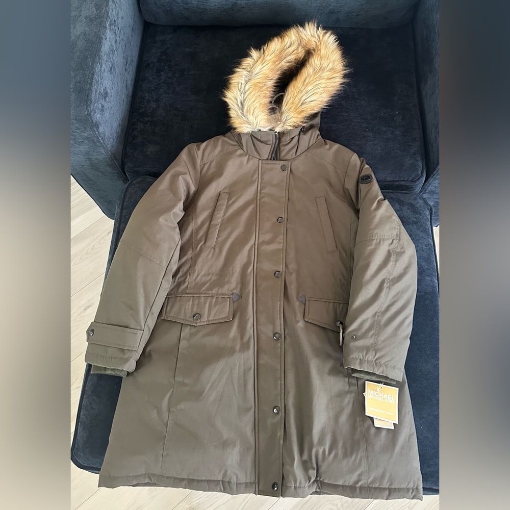 Michael Kors With brown Fur Hooded Collar Jacket